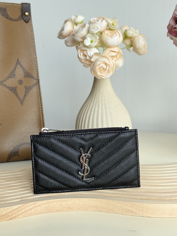 イヴサンローラン財布正面デザイン